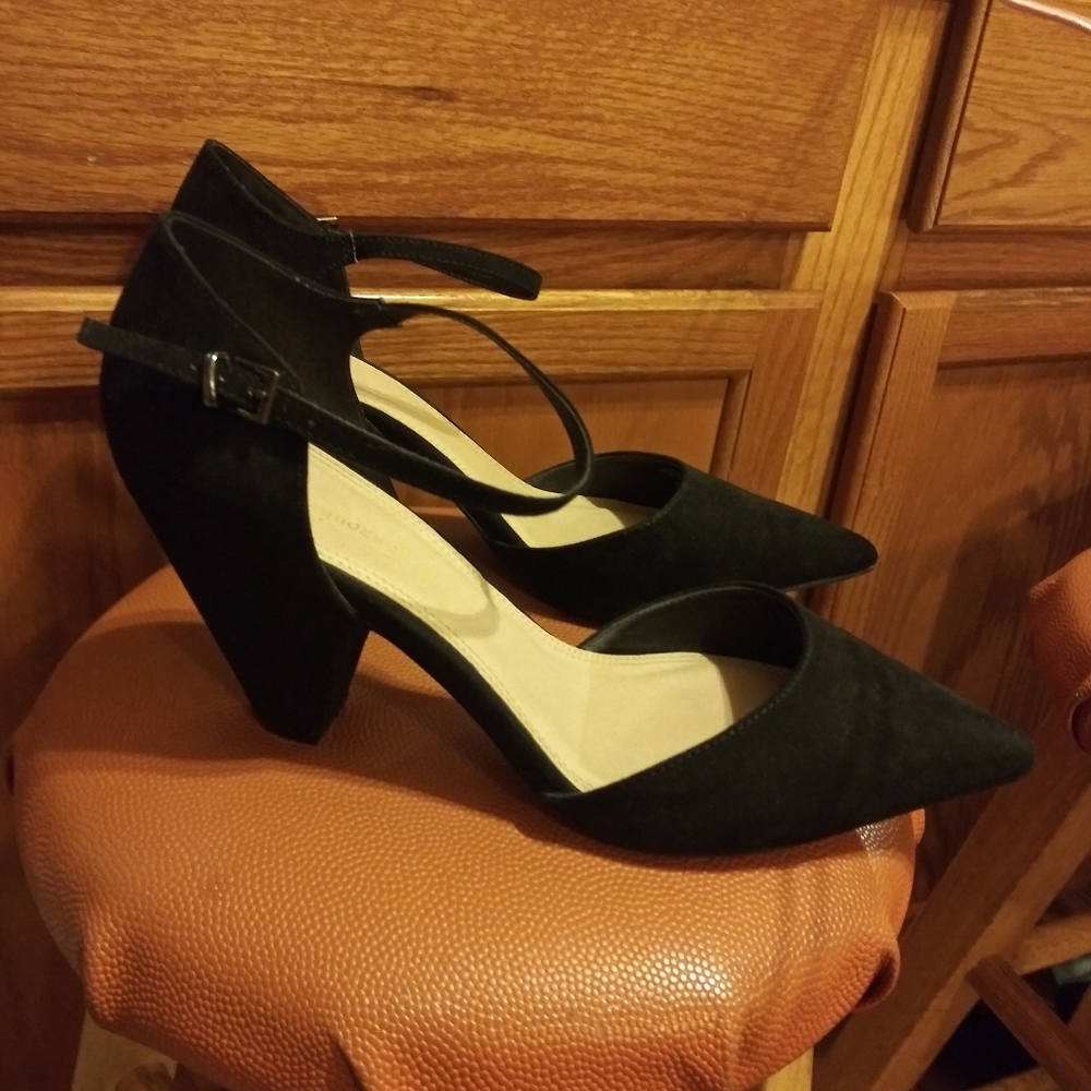 ✅️2 x $12 Asos shoes Fall trend